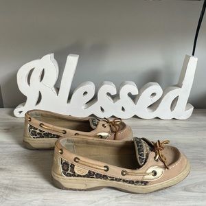 Cheetah youth sperrys